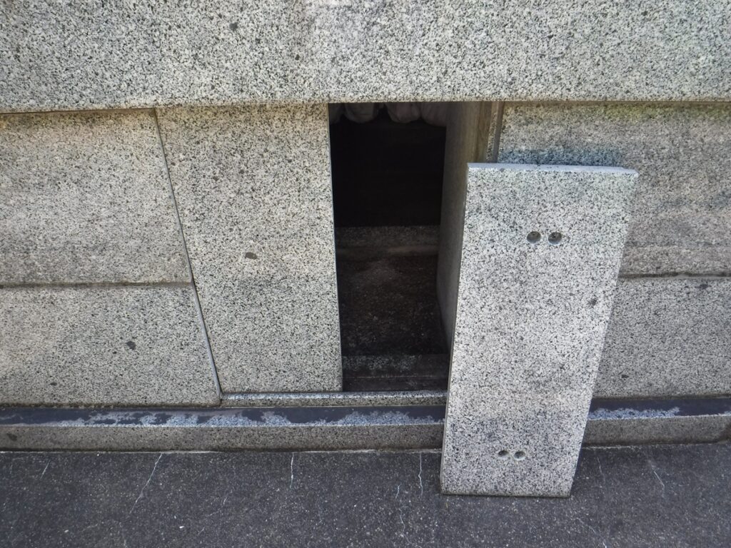 大分 墓石 お墓 石材 お墓のメンテナンス 香立て扉