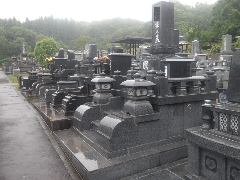 大分市 お墓 墓石 永代納骨堂 お墓の引越 石材 お墓じまい お墓の解体工事