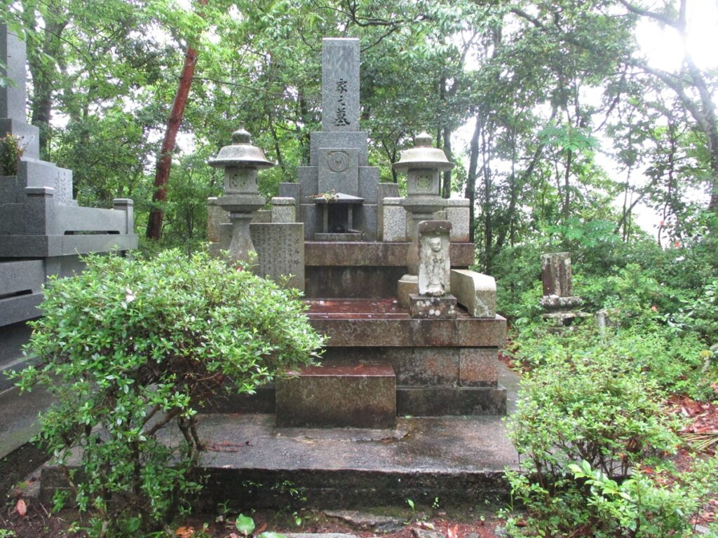 大分市 竹田市 由布市 直入町 お墓 墓石 永代納骨堂 お墓の引越 石材 お墓じまい お墓の解体工事