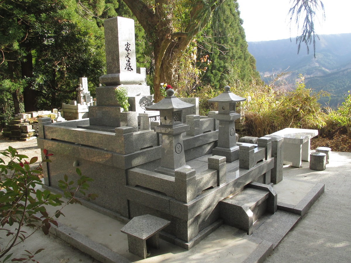 大分　大分市　由布市　お墓　墓石　建立　石材加工　メンテナンス　洗浄　目地入れ